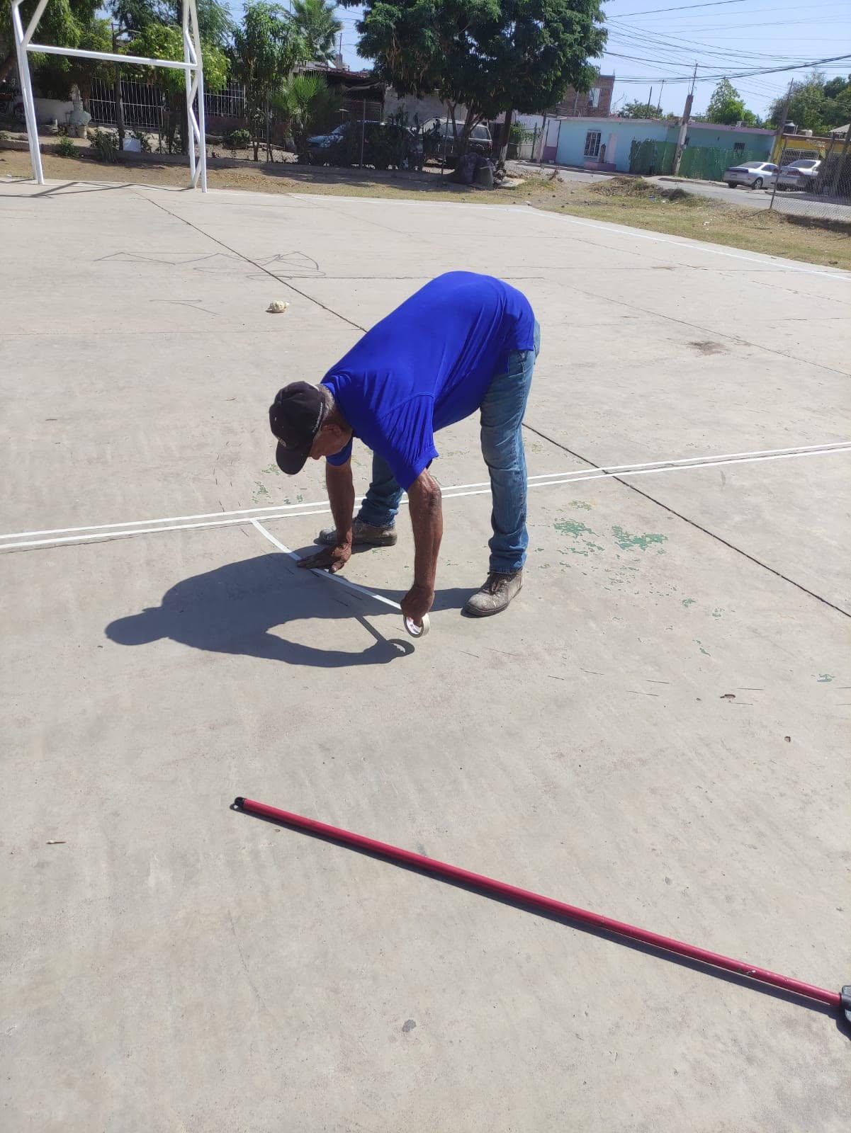 $!Rehabilitan espacios deportivos en Aguaruto para beneficio de la comunidad