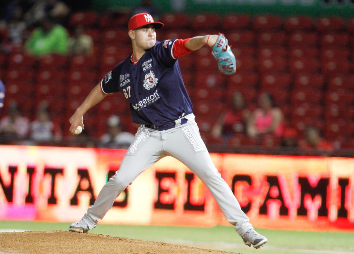 $!Truena el bate de Félix Pérez y Venados de Mazatlán liga serie en casa