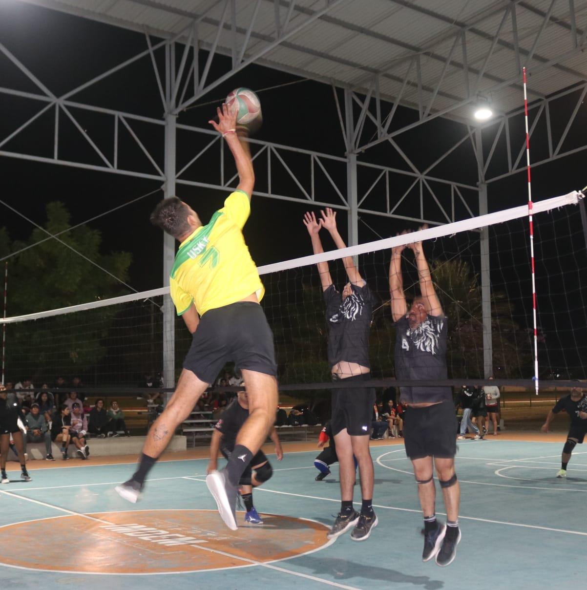 $!Redondean Club Soles y Wapas Team gran campaña con campeonato en Voleibol de Sala Imdem