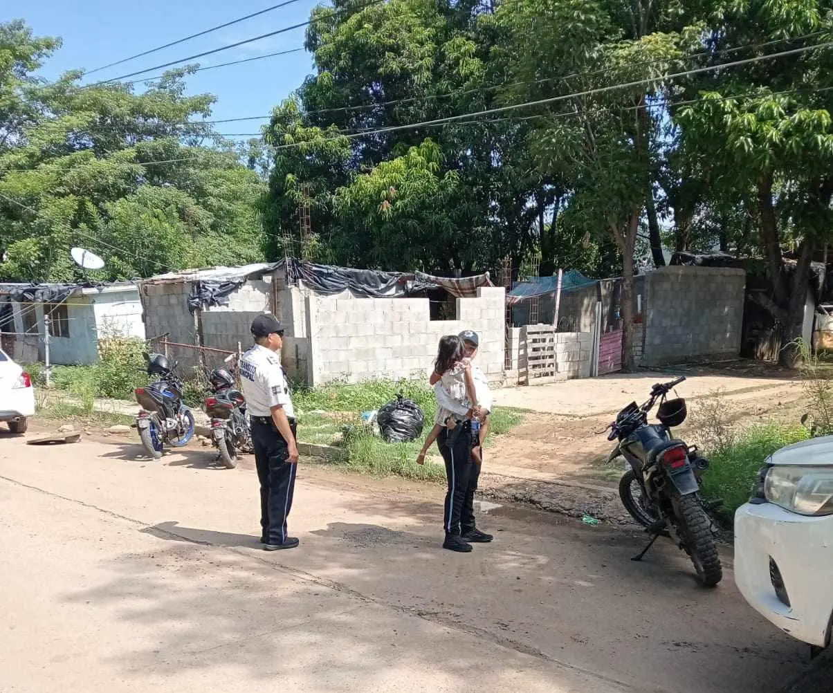 $!Hallan a menor sola y desorientada en colonia Marcelo Loya de El Rosario