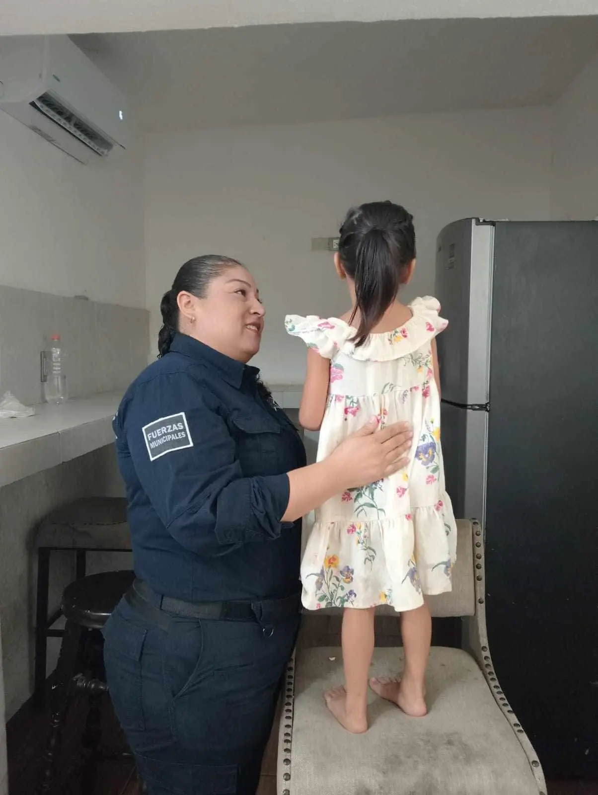 $!Hallan a menor sola y desorientada en colonia Marcelo Loya de El Rosario
