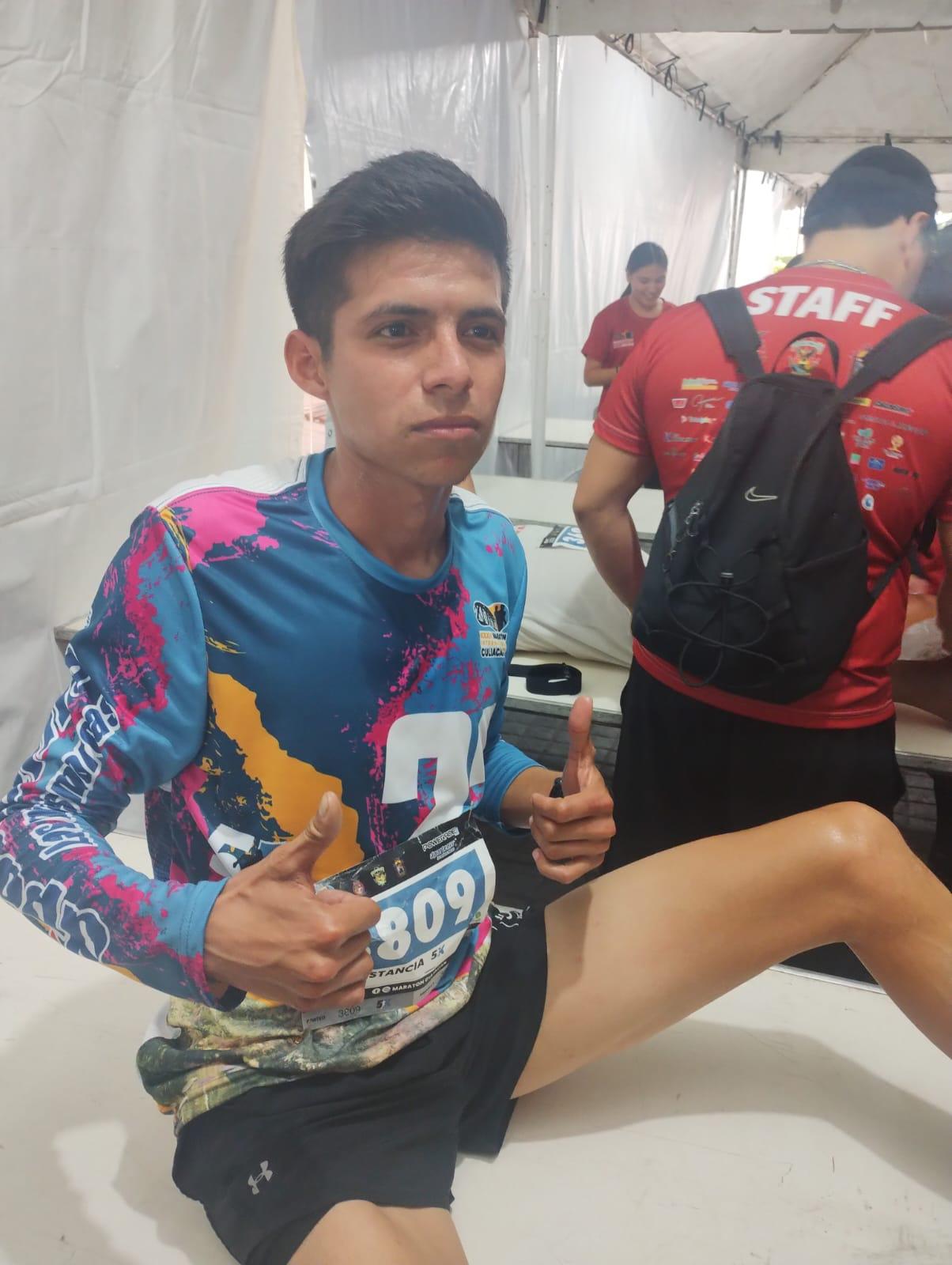 $!Irrumpe el escuinapense Roberto Medina en el Maratón Internacional de Culiacán