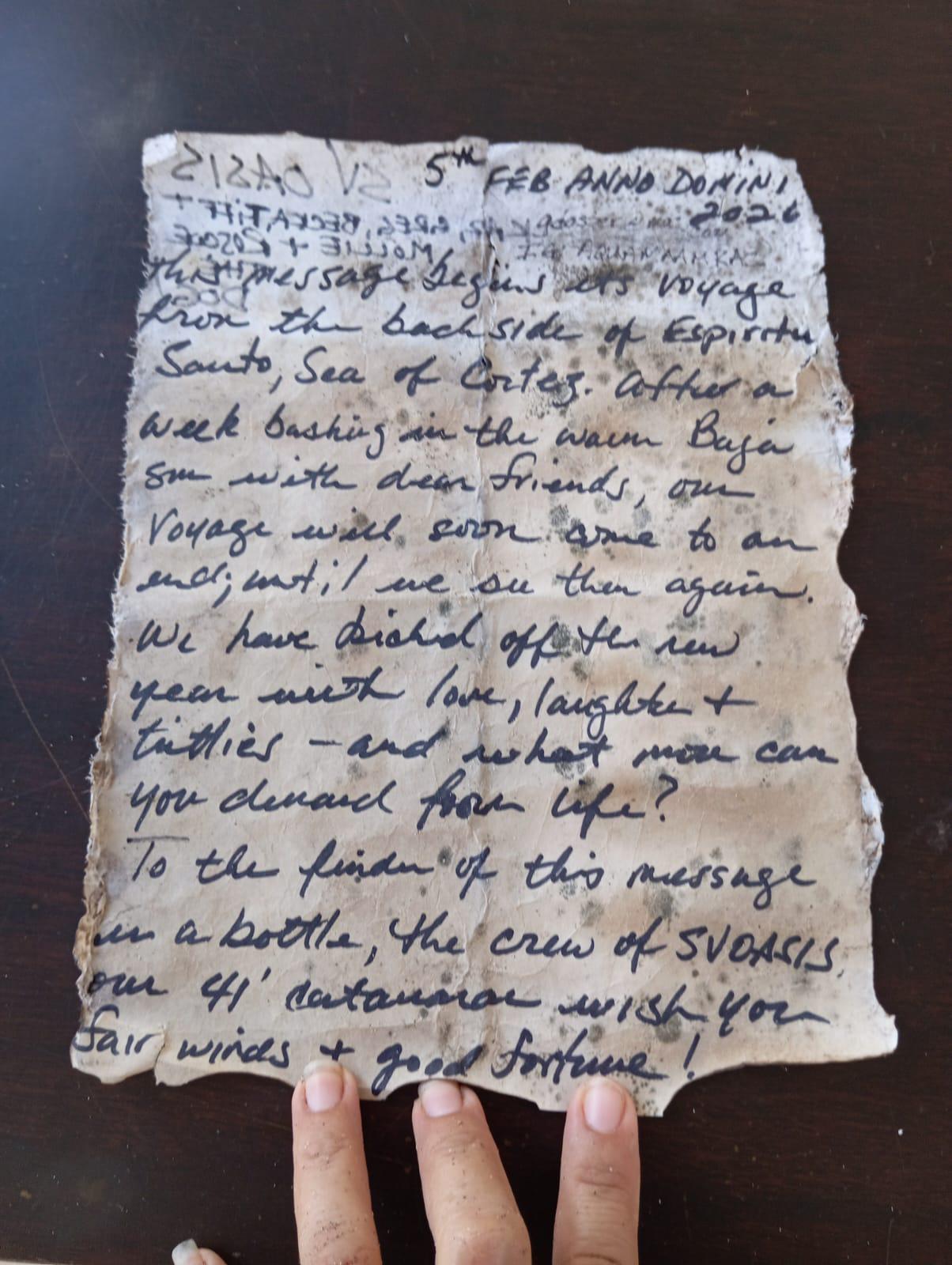 $!Familia encuentra en el mar mensaje en botella que viajó desde La Paz hasta Escuinapa