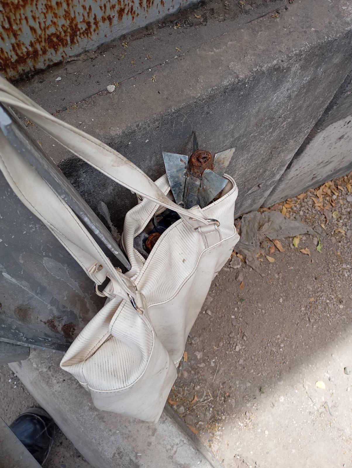 $!Evacuan tienda de autoservicio de Escuinapa por artefactos explosivos