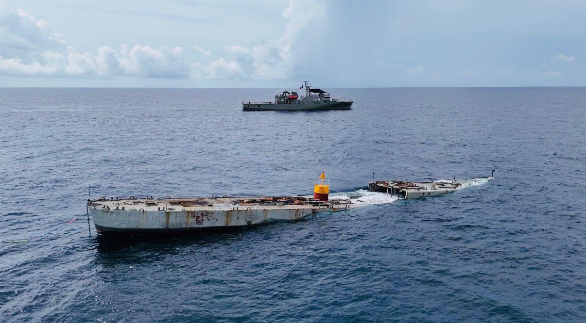 $!Realizan hundimiento controlado con el casco del ex buque ‘Zamora’ en el Sistema Arrecifal Artificial de Tamaulipas