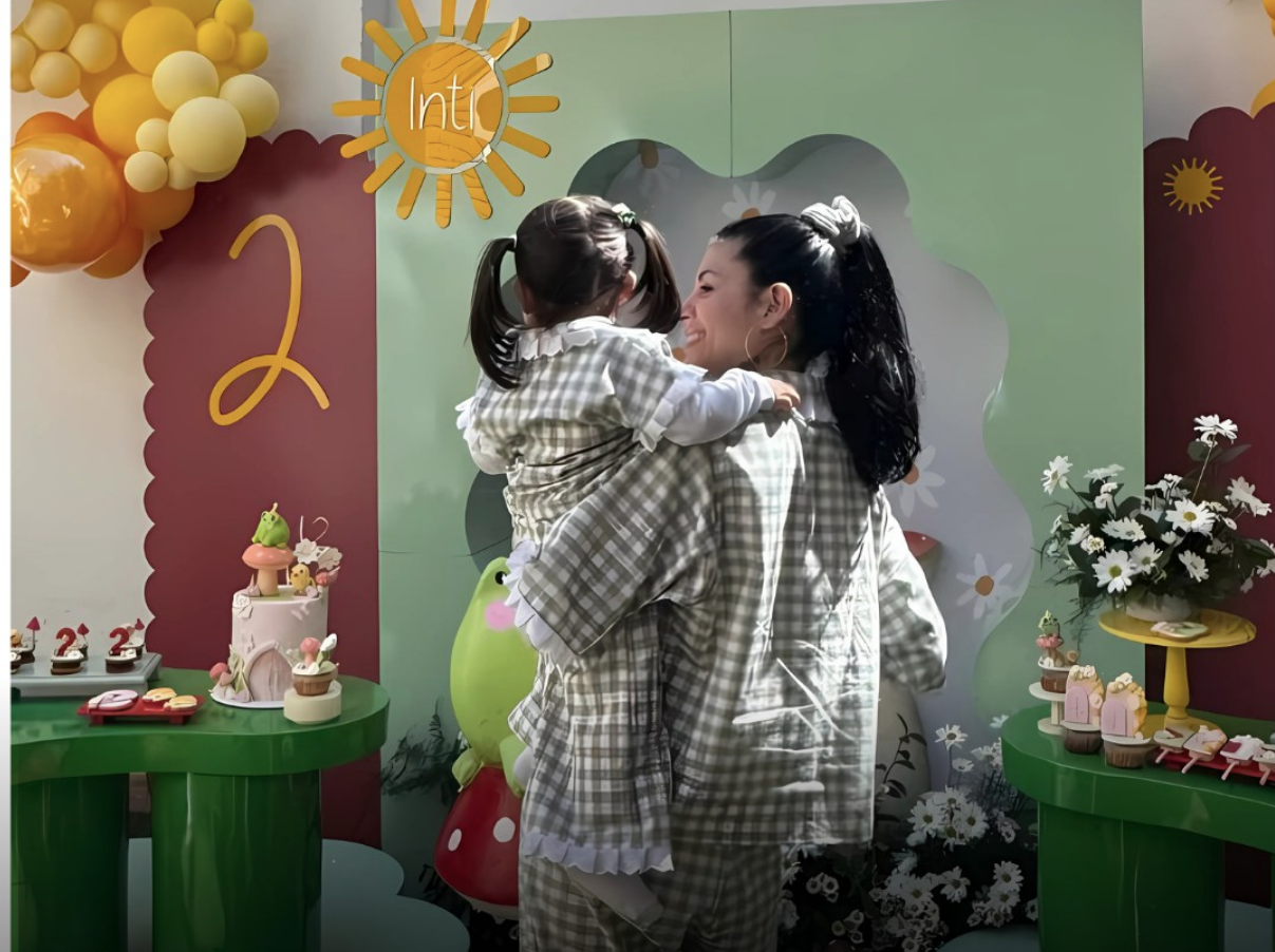 $!Critican a Christian Nodal por no estar en el segundo cumpleaños de su hija Inti