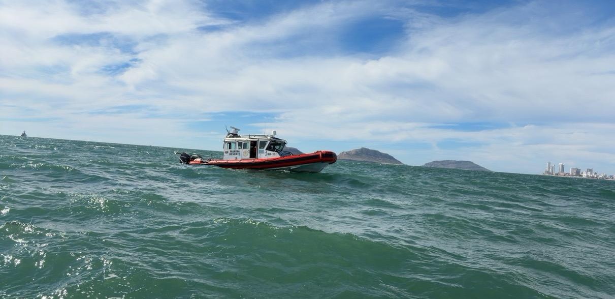 $!Marina realiza demostración de binomios caninos y rescate marítimo en Mazatlán