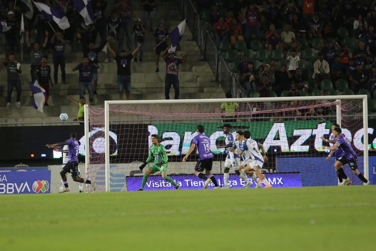 $!Mazatlán logra su primera victoria en El Encanto y frena a Pachuca
