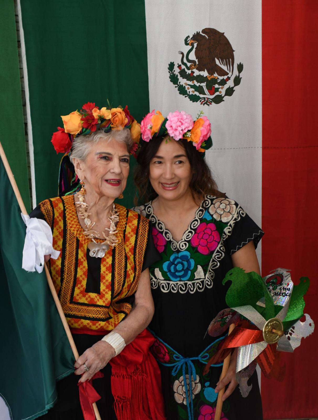 $!Amelia Silvia Duagon y Chika Mizukami de Yoshii.