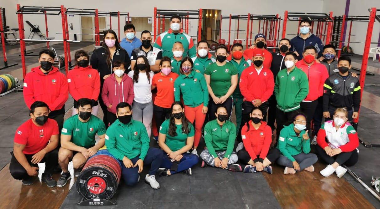 $!Pesista sinaloense Jorge Adán Cárdenas realiza campamento en Monterrey