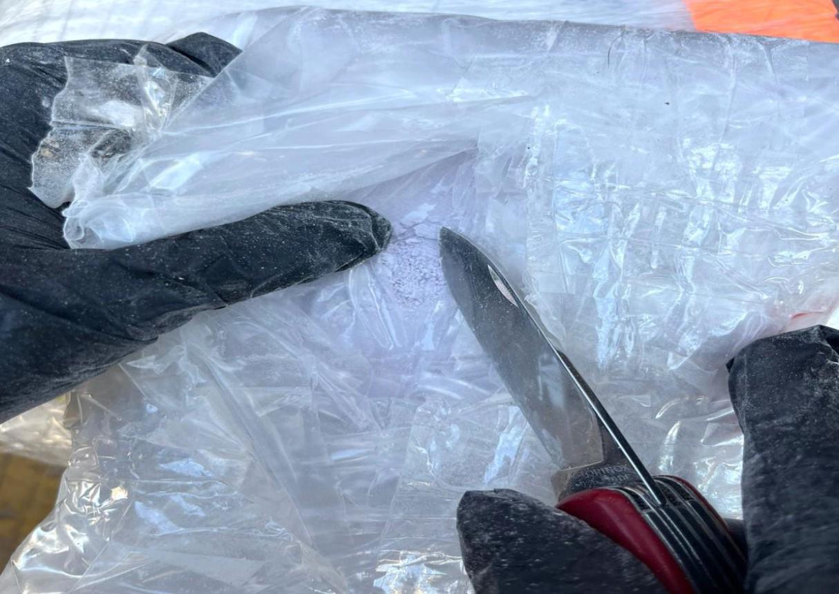 $!Decomisan vehículos blindados, armas, artefactos explosivos para dron, droga y ponchallantas en Sinaloa