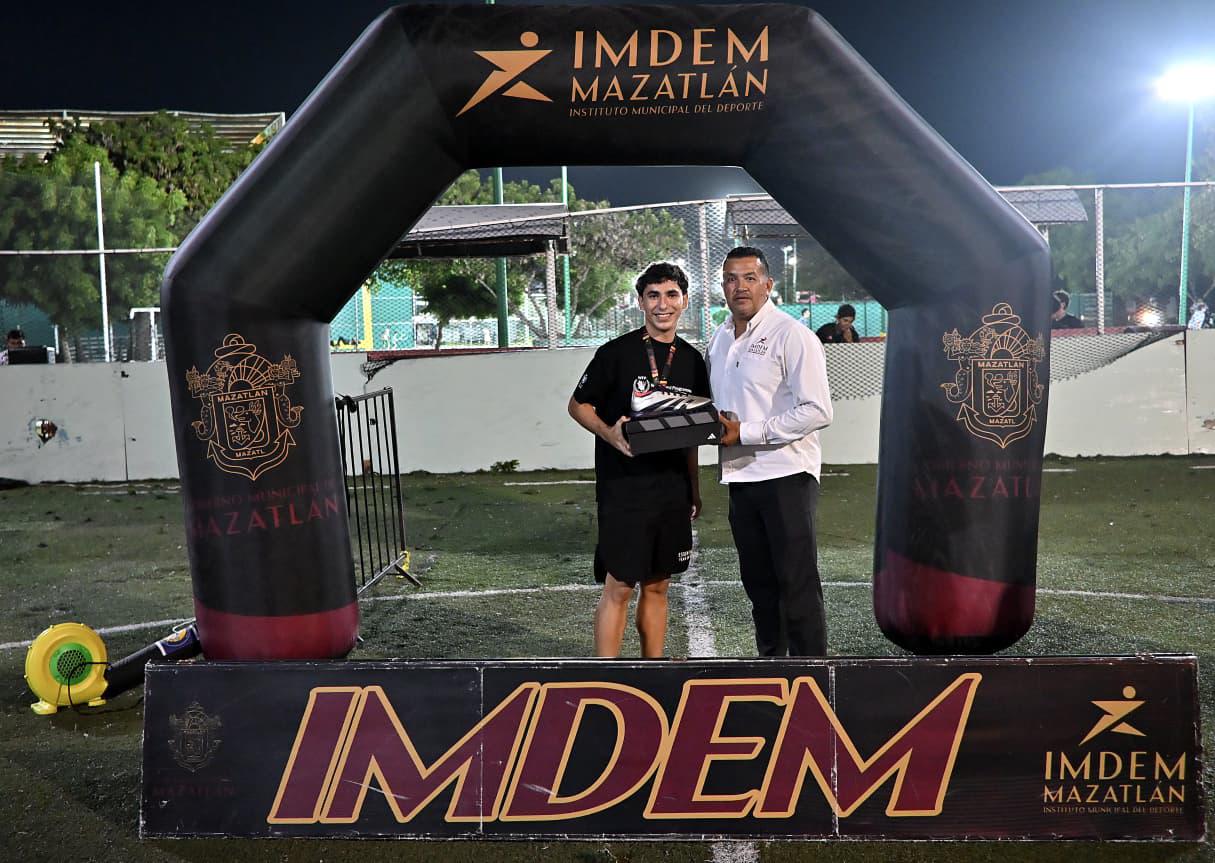 $!Se impone Ikai en Cefurmaz