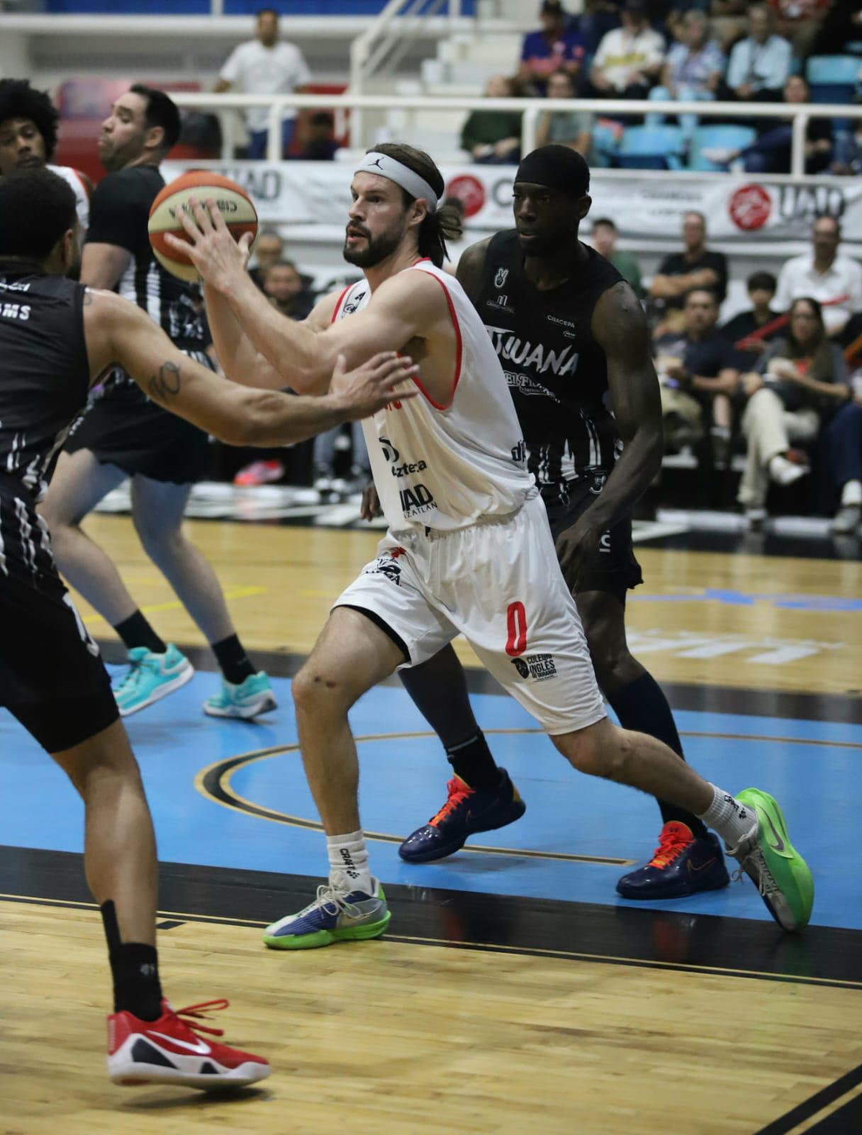 $!Venados Basketball sufre otra vez en casa y Zonkeys se lleva la serie
