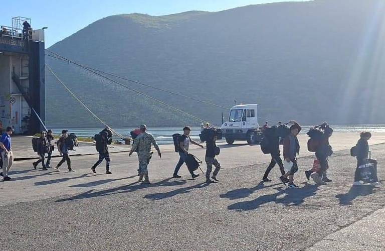 Investigan posible explotación infantil por menores que iban en barco de Sinaloa a BCS: Sheinbaum