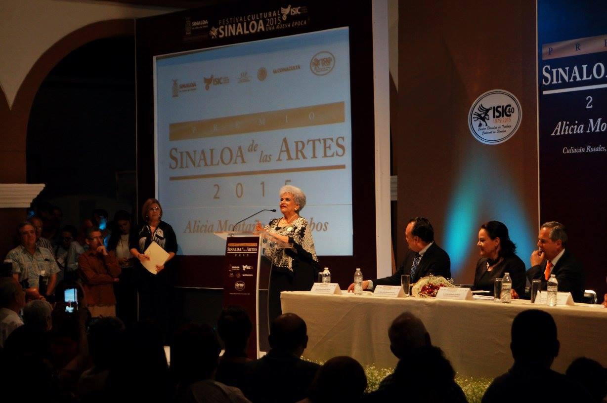 $!Otorgan a Alicia Montaño el galardón Una vida en la Danza