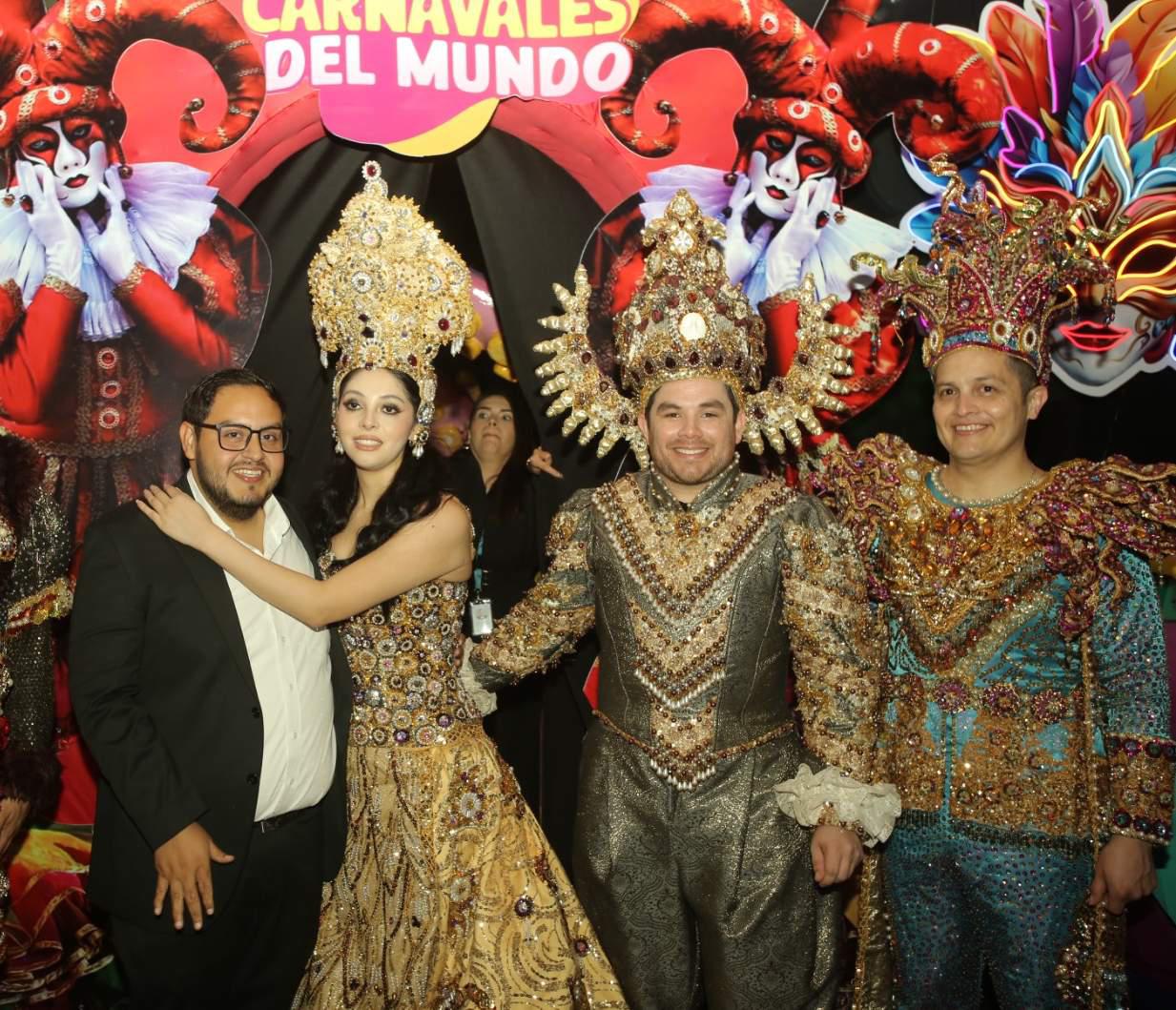 $!Momo entre Desiré Ayón, Reina de los Juegos Florales del Carnaval de de Mazatlán 2025; Victor Quiroz, Rey de la Alegría del Carnaval de Mazatlán 2022 y Paco Vazga, Rey de la Alegría del Carnaval de Mazatlán 2020.