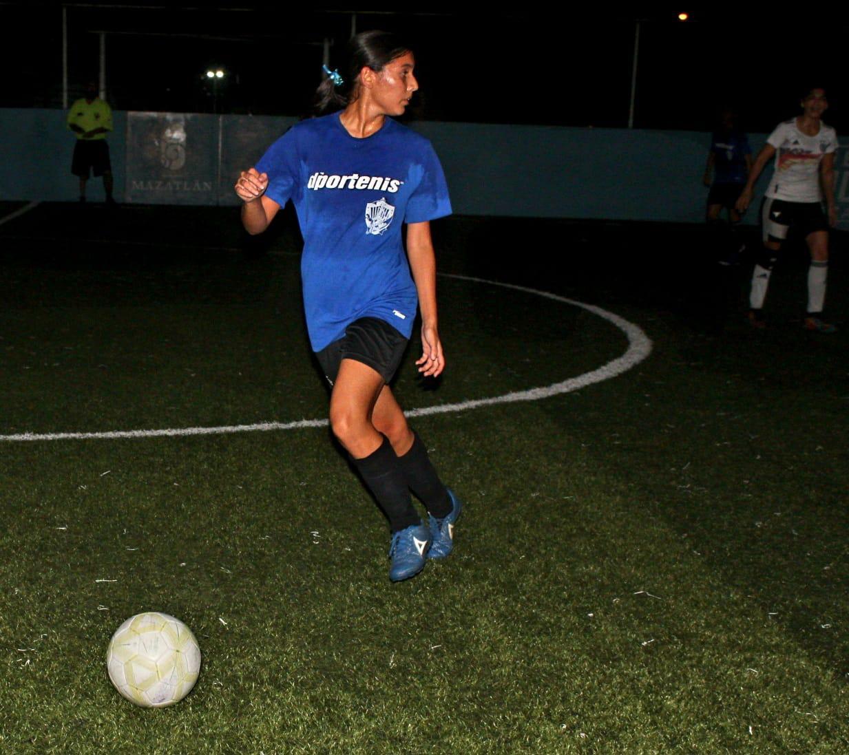 $!Leonas de la Década rugen en el Furamaz