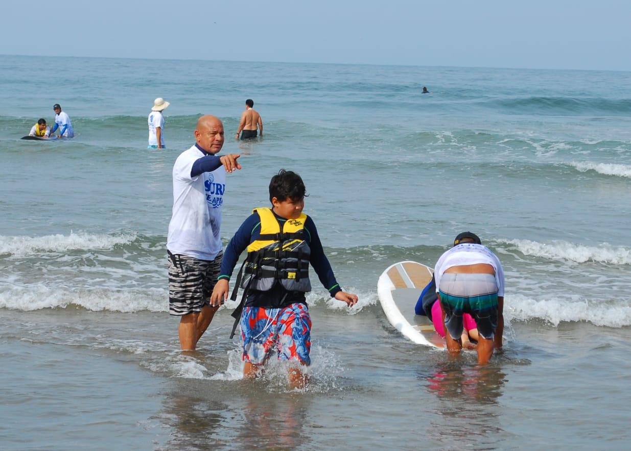 $!Realizan tercera clínica de Olas para Todos, en Playa Bonita