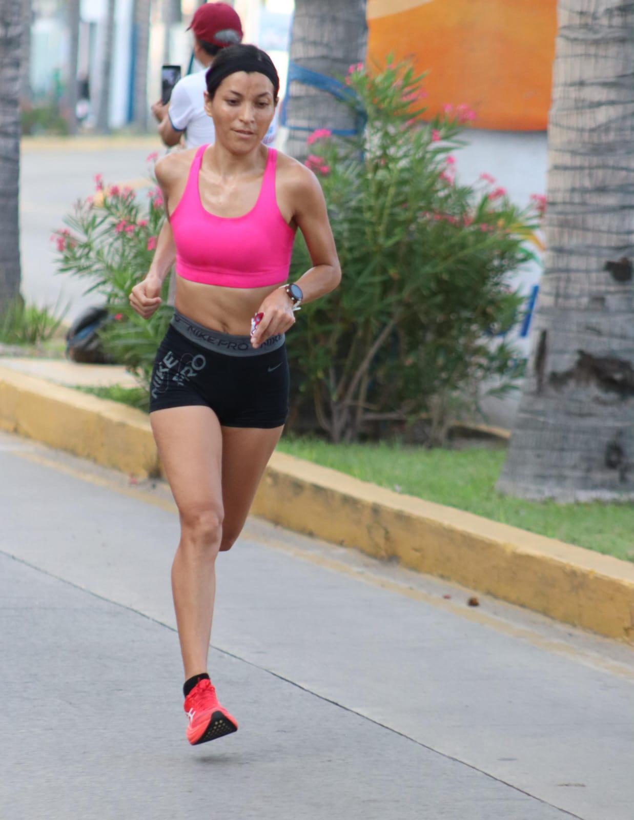 $!Alrededor de 300 corredores se unen a la Carrera con Causa PABS, en Mazatlán