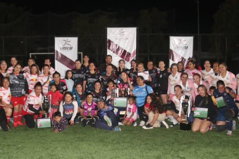 Se corona Reggae Moms en el Mamis Fut