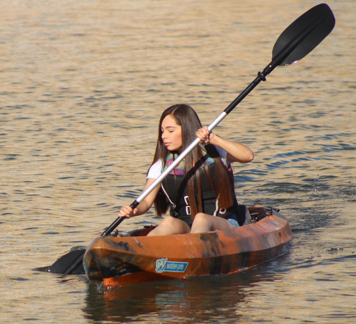 $!Se arma Primera Carrera Recreativa de Kayaks, en el Parque Central de Mazatlán