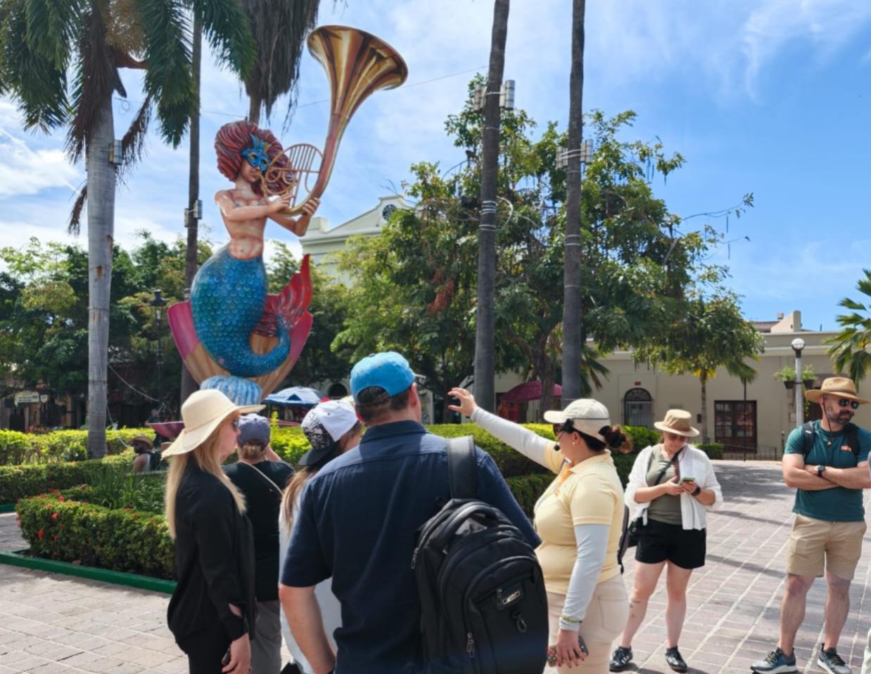 $!Suma Mazatlán la llegada de más de 16 mil cruceristas en abril