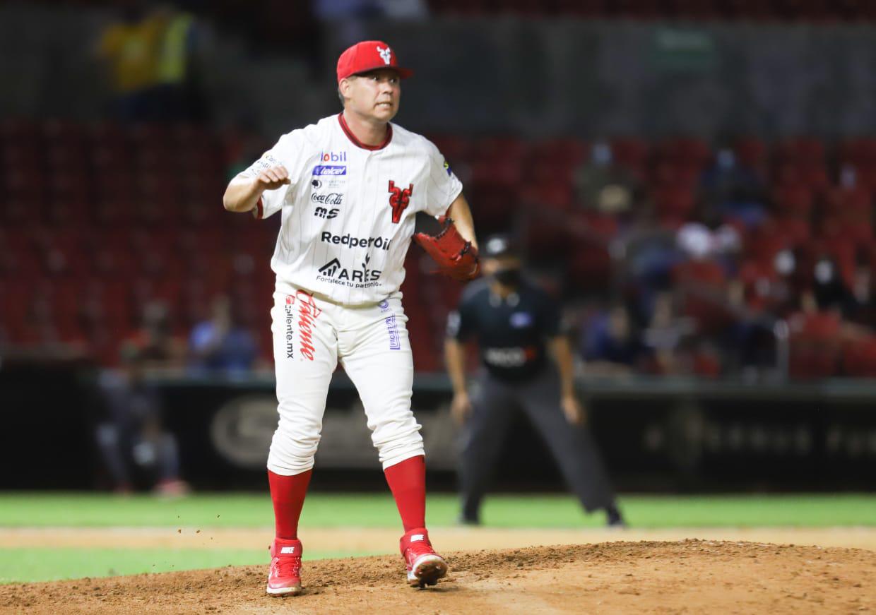$!Venados de Mazatlán deja tendido a Charros de Jalisco en feria de carreras