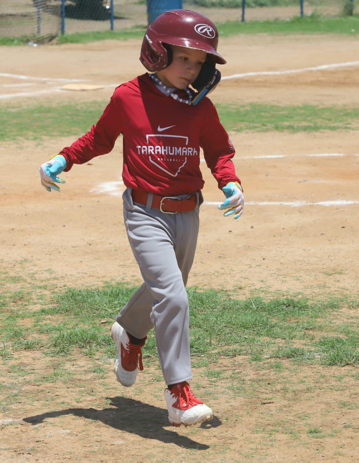 $!Liga Tarahumara sella importante triunfo sobre Hermosillo, en Nacional de Beisbol Escuelita