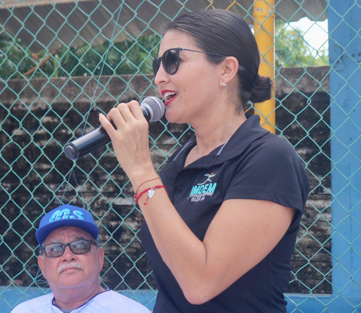 $!Inauguran con éxito Liga Dominical de Beisbol del Club Deportivo Polluelos