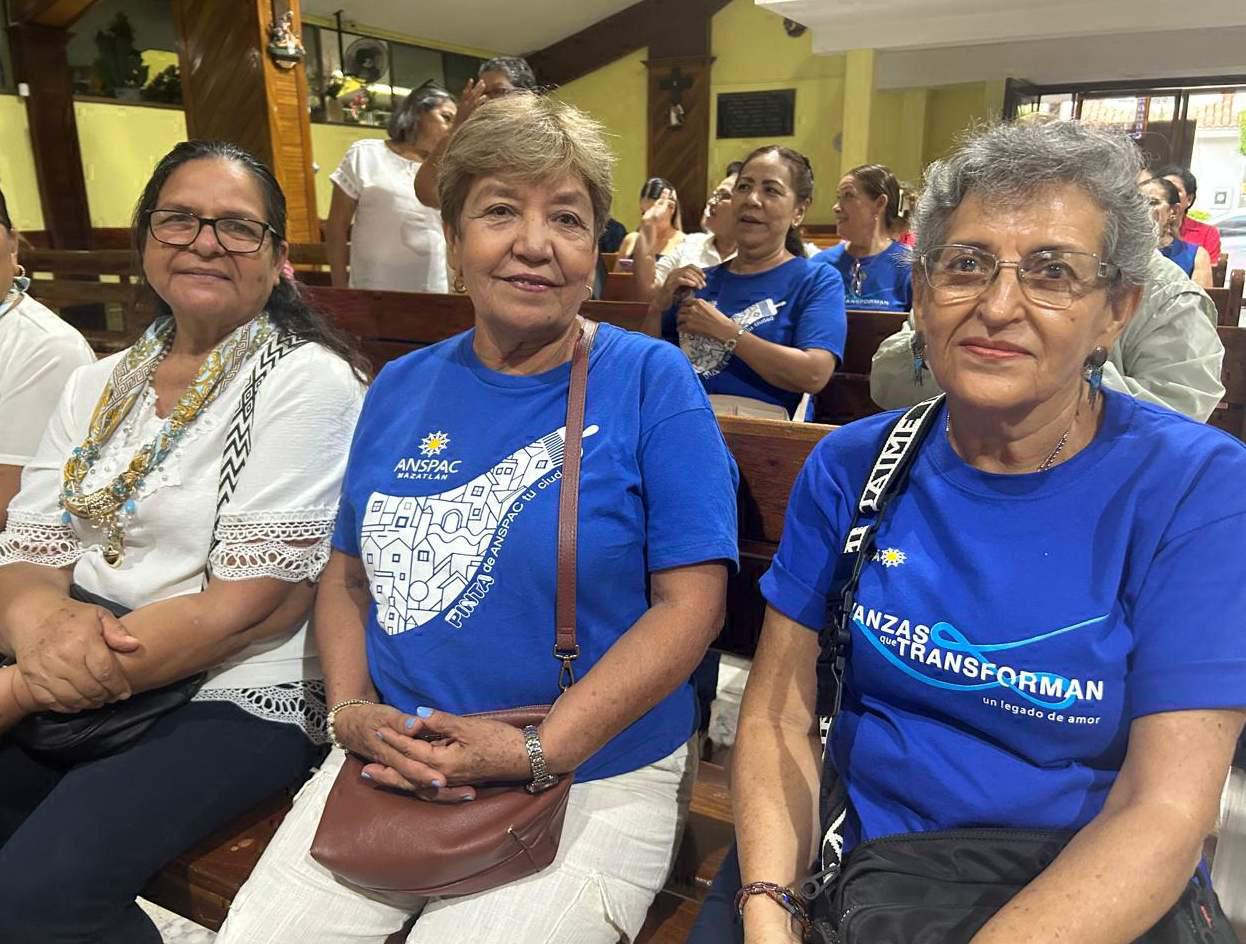 $!María Guadalupe Betancourt, Ana Bertha Estrada y Marisela Valdez.