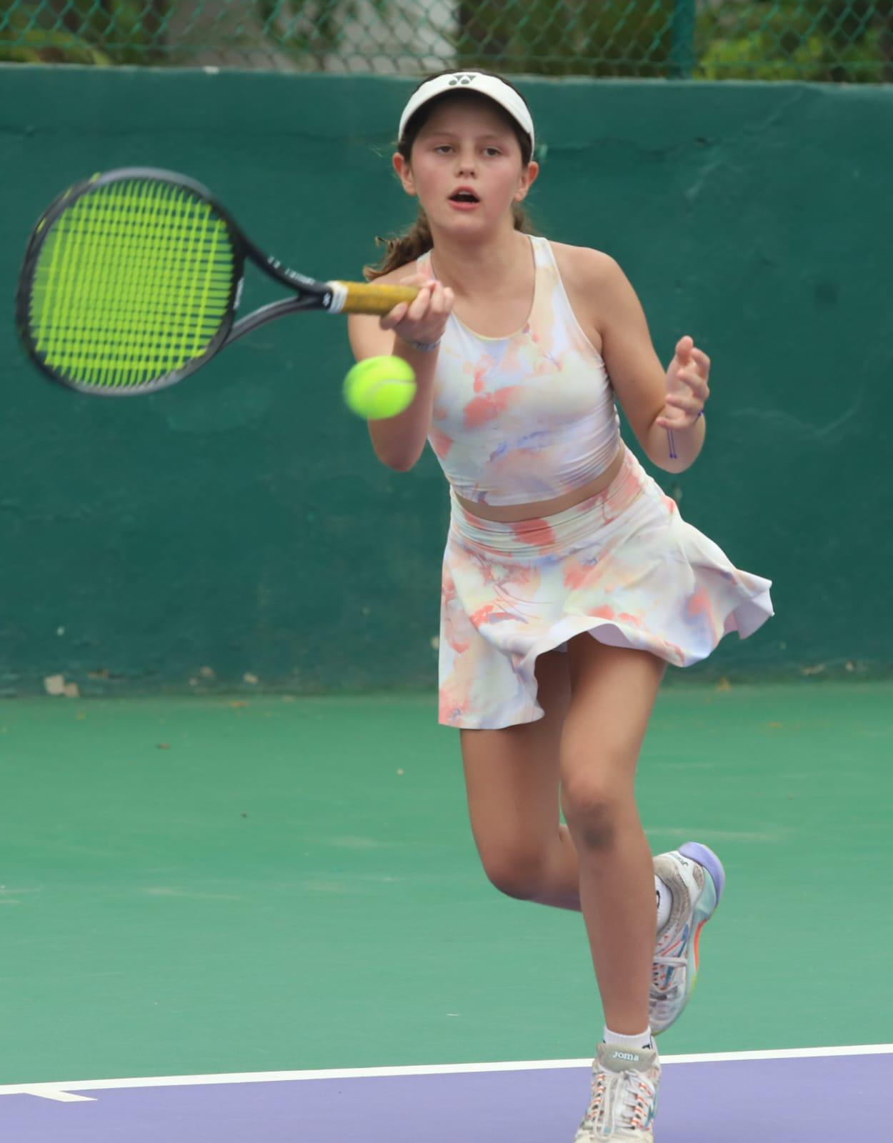 $!Luce Galván en jornada de Torneo de Tenis G2