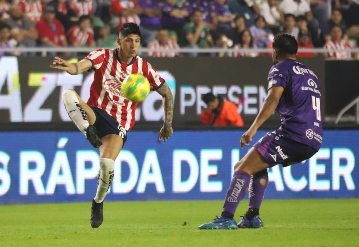 $!Mazatlán rescata el empate en un partido de locura y drama frente a las Chivas