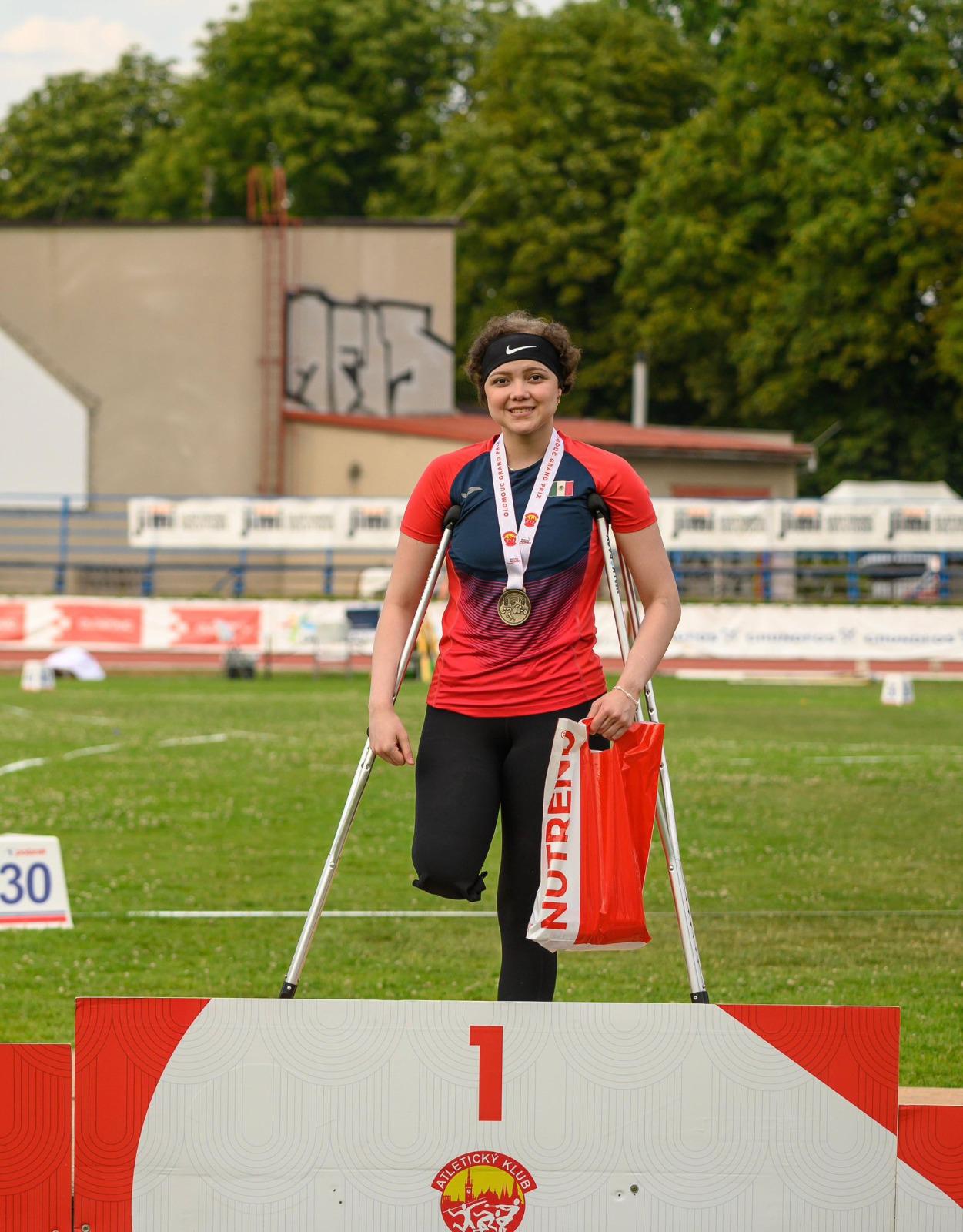 $!Pauleth Mejía y Norma Cázares brillan en República Checa con medallas de oro para Sinaloa