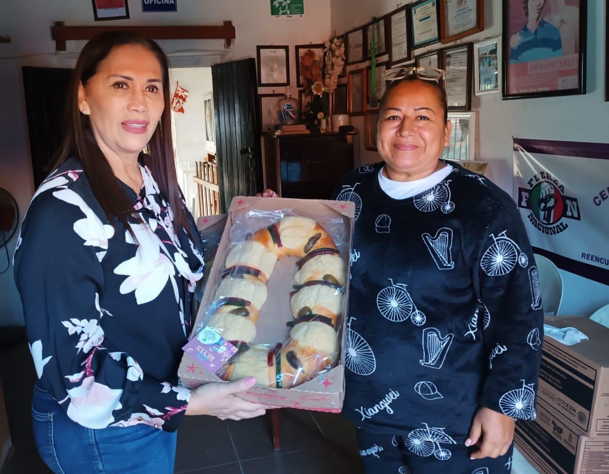 $!Llevan roscas a personas en centros de rehabilitación en Escuinapa