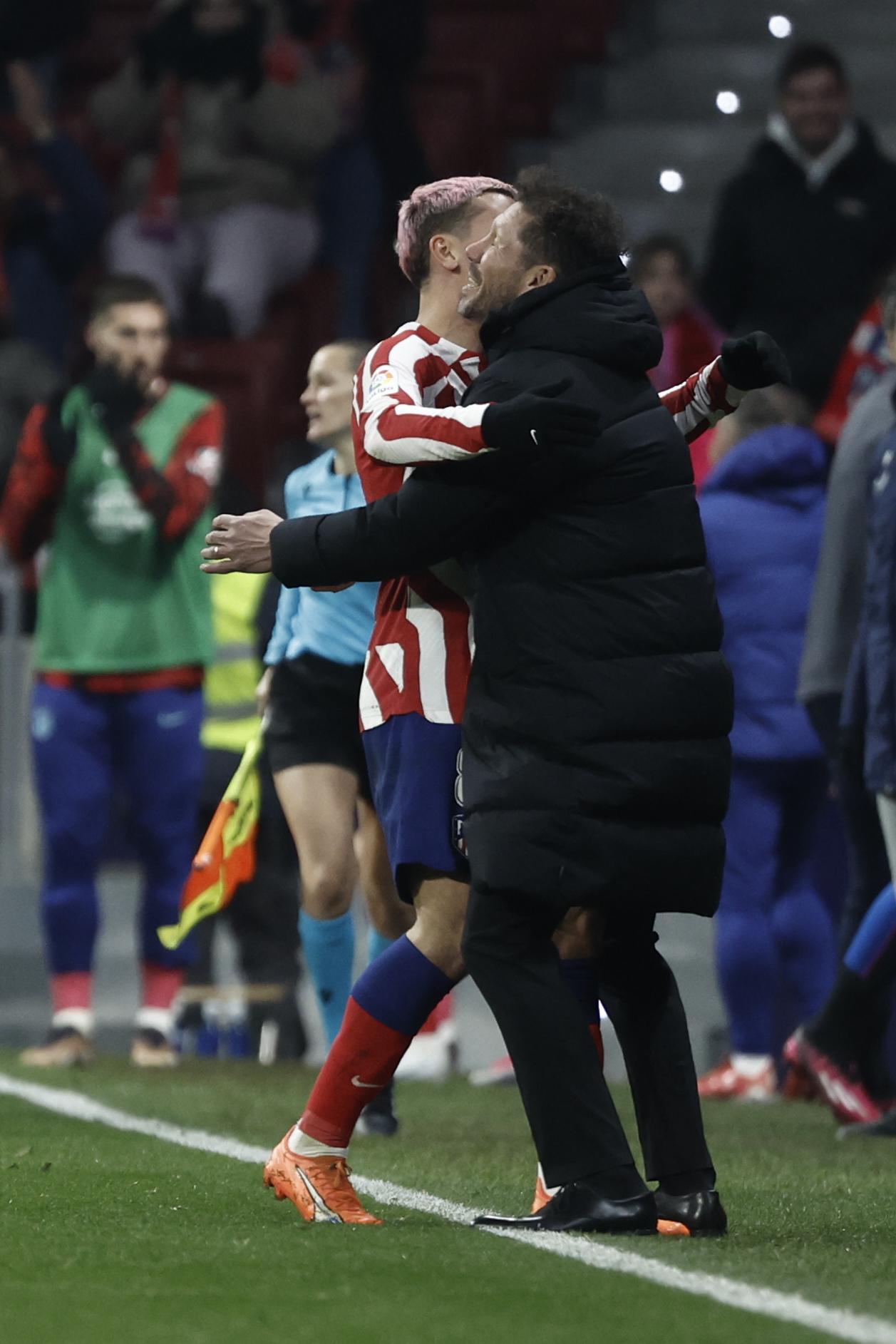 $!Atlético Madrid se ‘devora’ al Sevilla en el partido 613 de Diego Simeone como entrenador