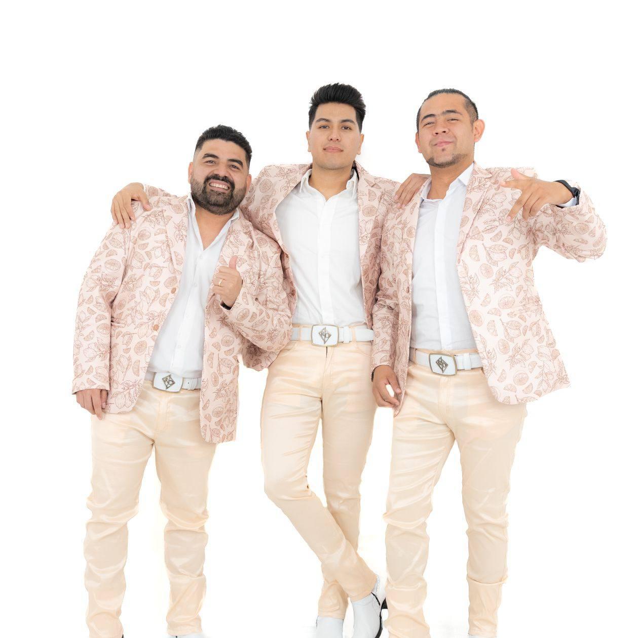 $!Ramón Maldonado, Manuel Ávila y Víctor Noriega, vocalistas de La Original Banda El Limón.