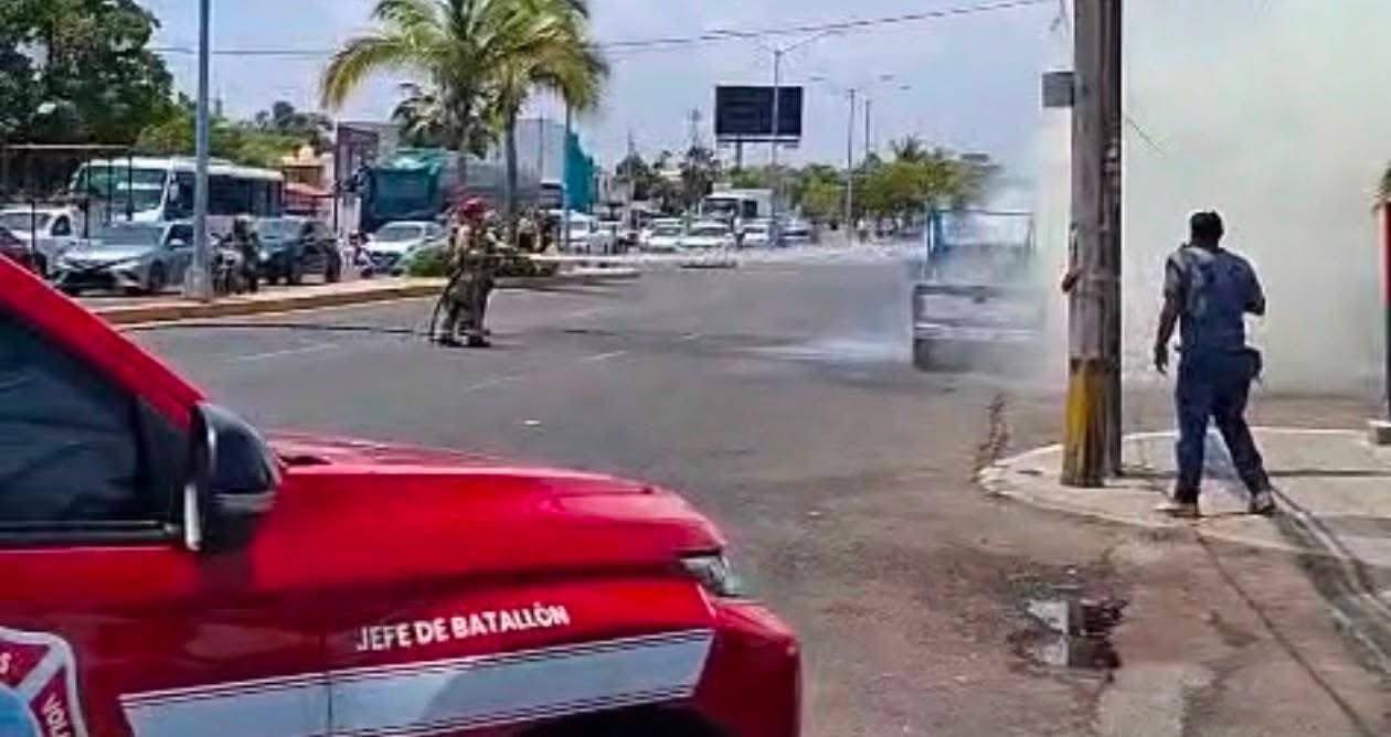 $!Se incendia camioneta en la carretera Internacional en Mazatlán
