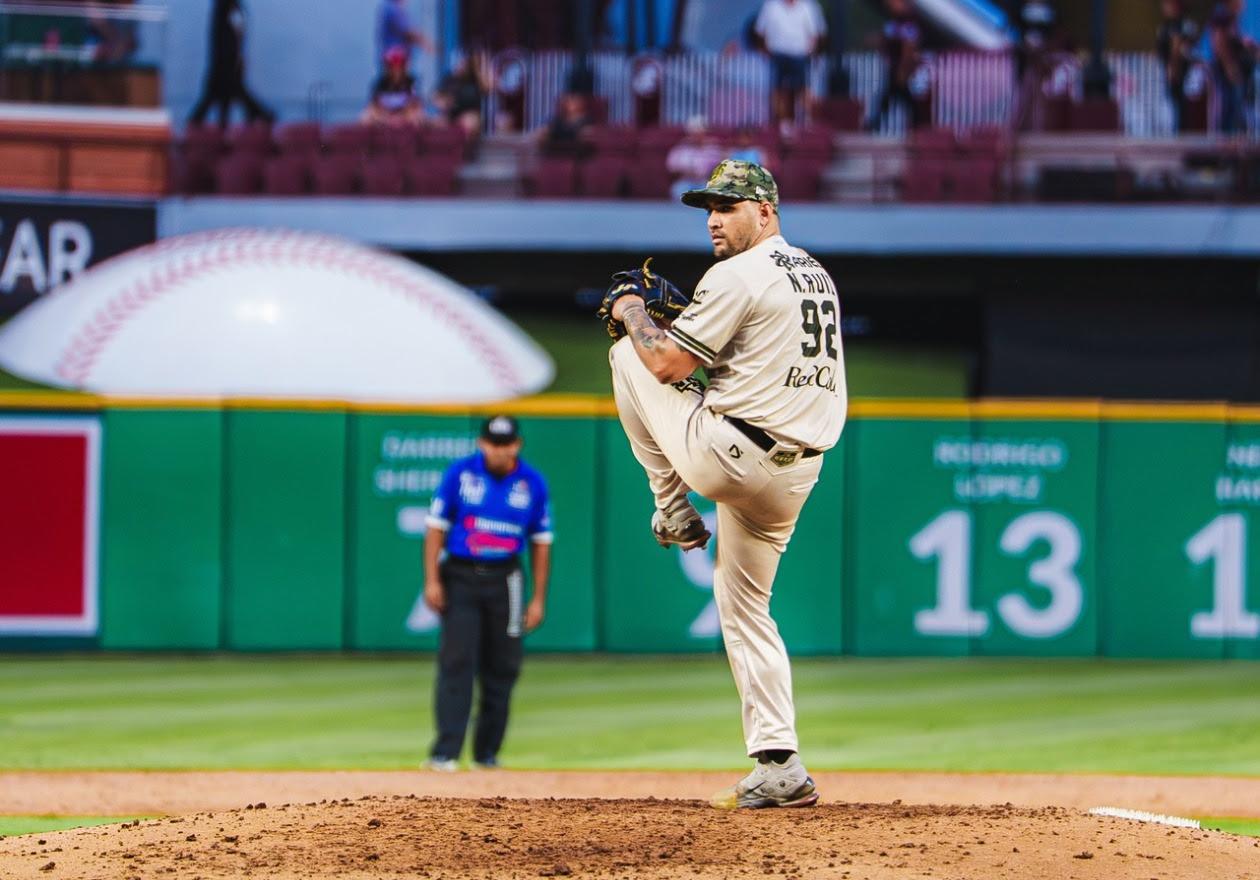 $!Guasave se lleva la serie de Culiacán en un ajustado duelo de pitcheo y estrategia