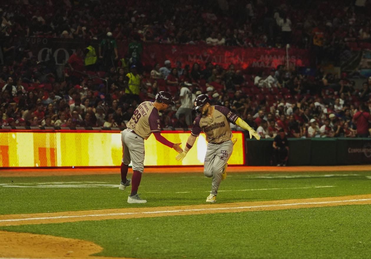$!Tomateros le arruina la fiesta a Venados y se lleva el juego inaugural 4-3