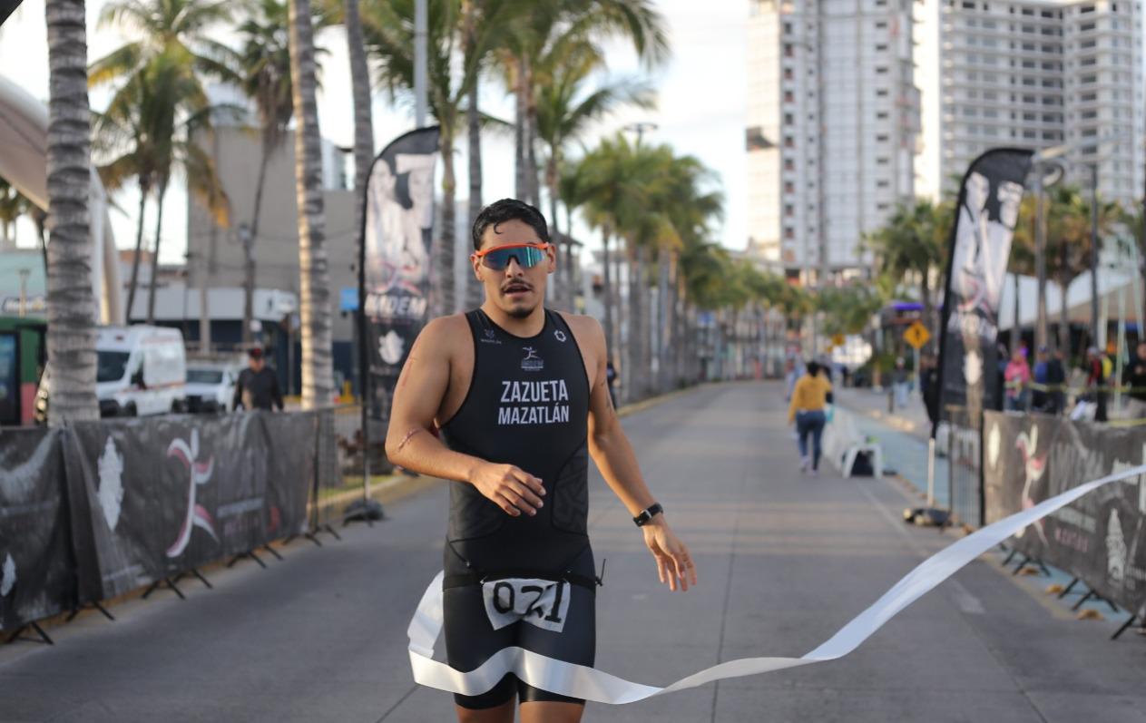 $!‘Perrón’ Zazueta y Daira Mercado protagonizan Selectivo de Acuatlón en Mazatlán