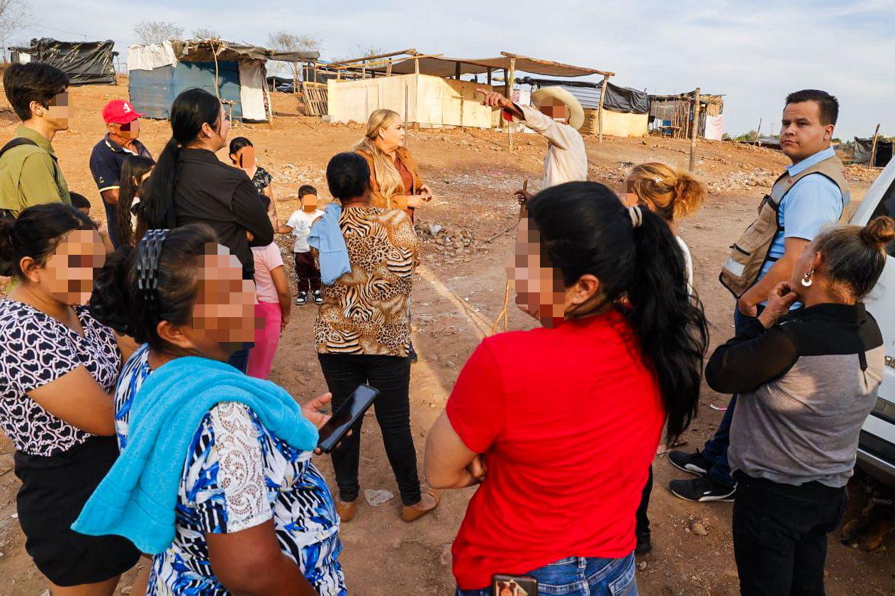 $!Habilitan refugio en el Gimnasio María del Rosario Espinoza para familias desplazadas en Culiacán