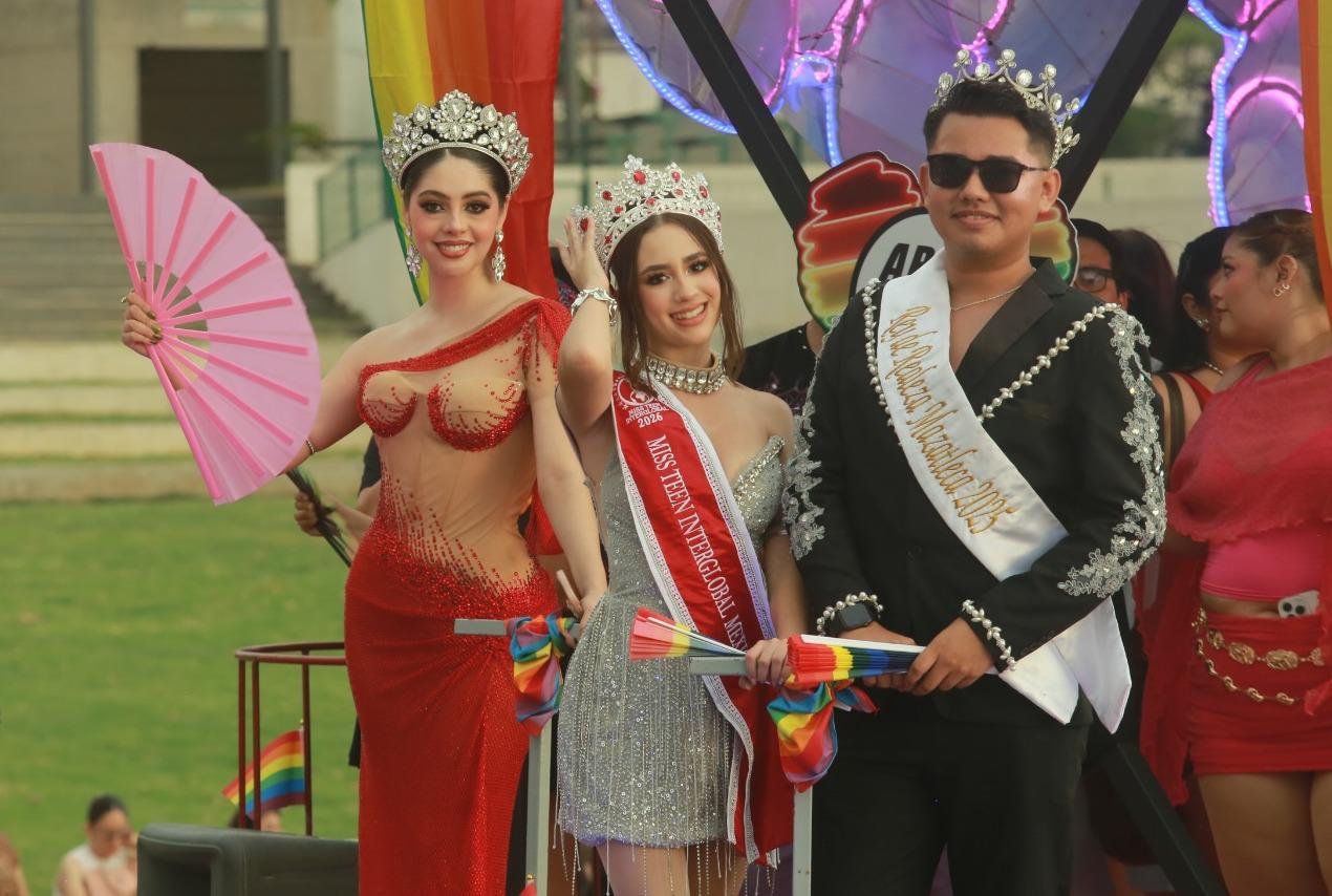 $!Marcha del Orgullo pinta de colores el Malecón de Mazatlán por la igualdad y la diversidad
