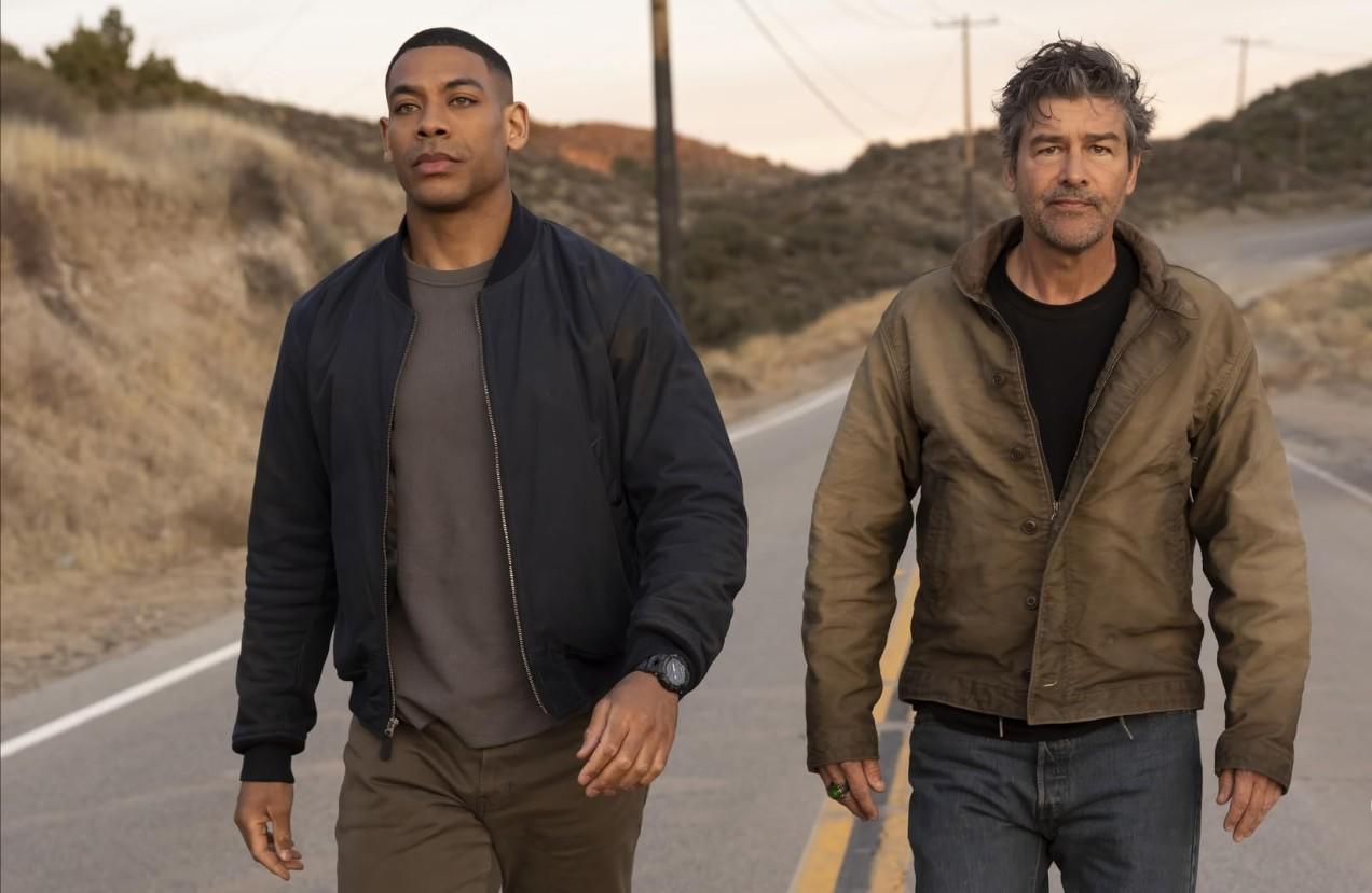 $!Aaron Pierre como John Stewart y Kyle Chandler como Hal Jordan en la serie ‘Lanterns’.