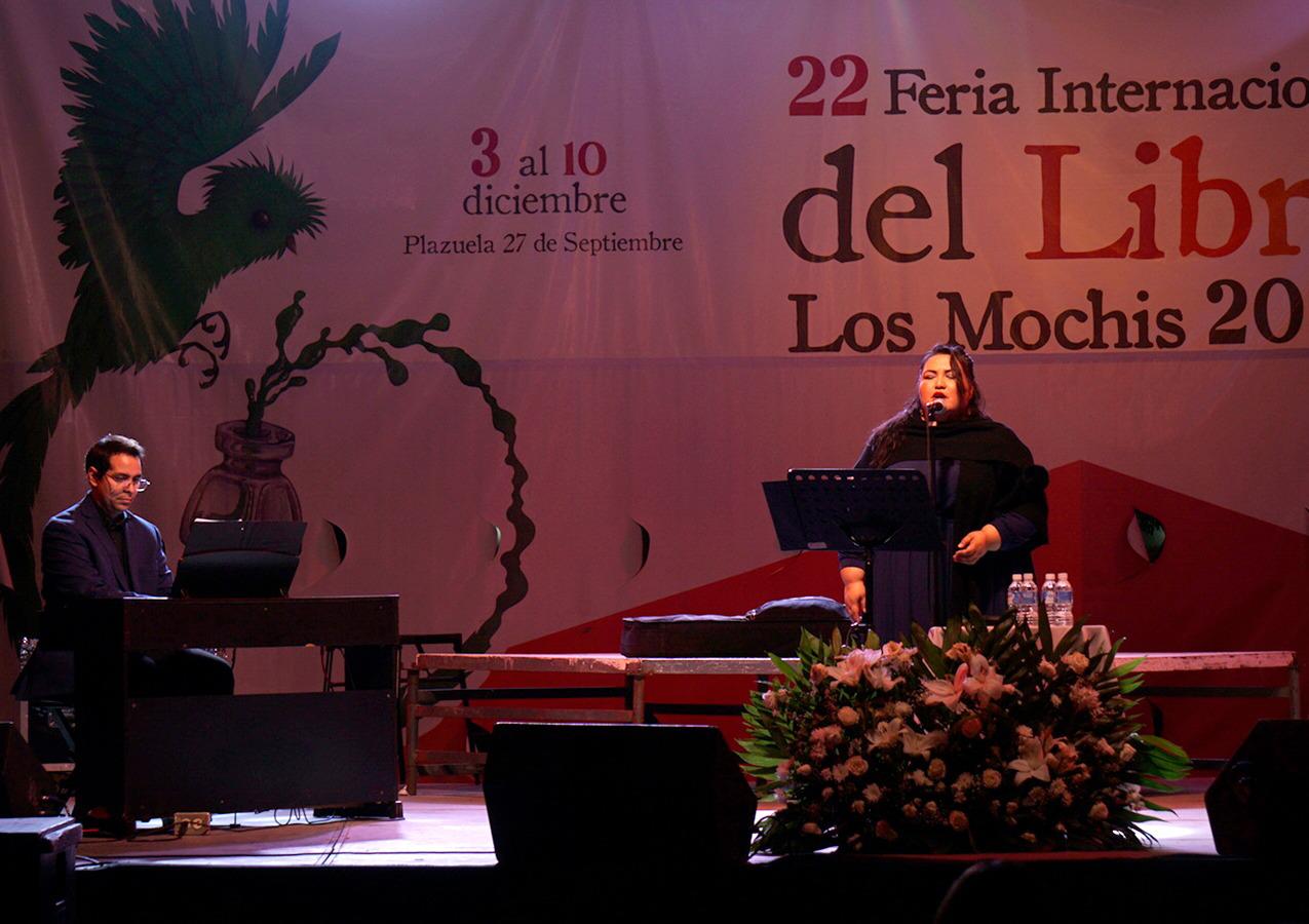 $!La soprano Margarita Soprano, acompañada al piano por el maestro Tadeo Villaseñor ofrecen un exquisito concierto.