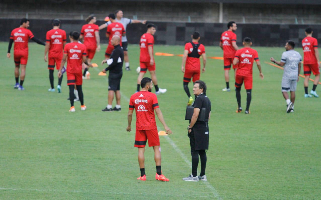 $!Néstor Vidrio advierte a Rayados: Vamos a jugar al tú por tú