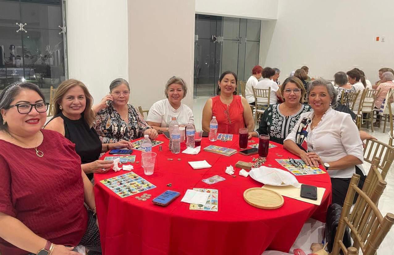 $!Susana Meda, Liz Benítez, Rosy Ayala, Lolys Valenzuela, Mary Martínez, Angiolina Hadad y Consuelo Domínguez.