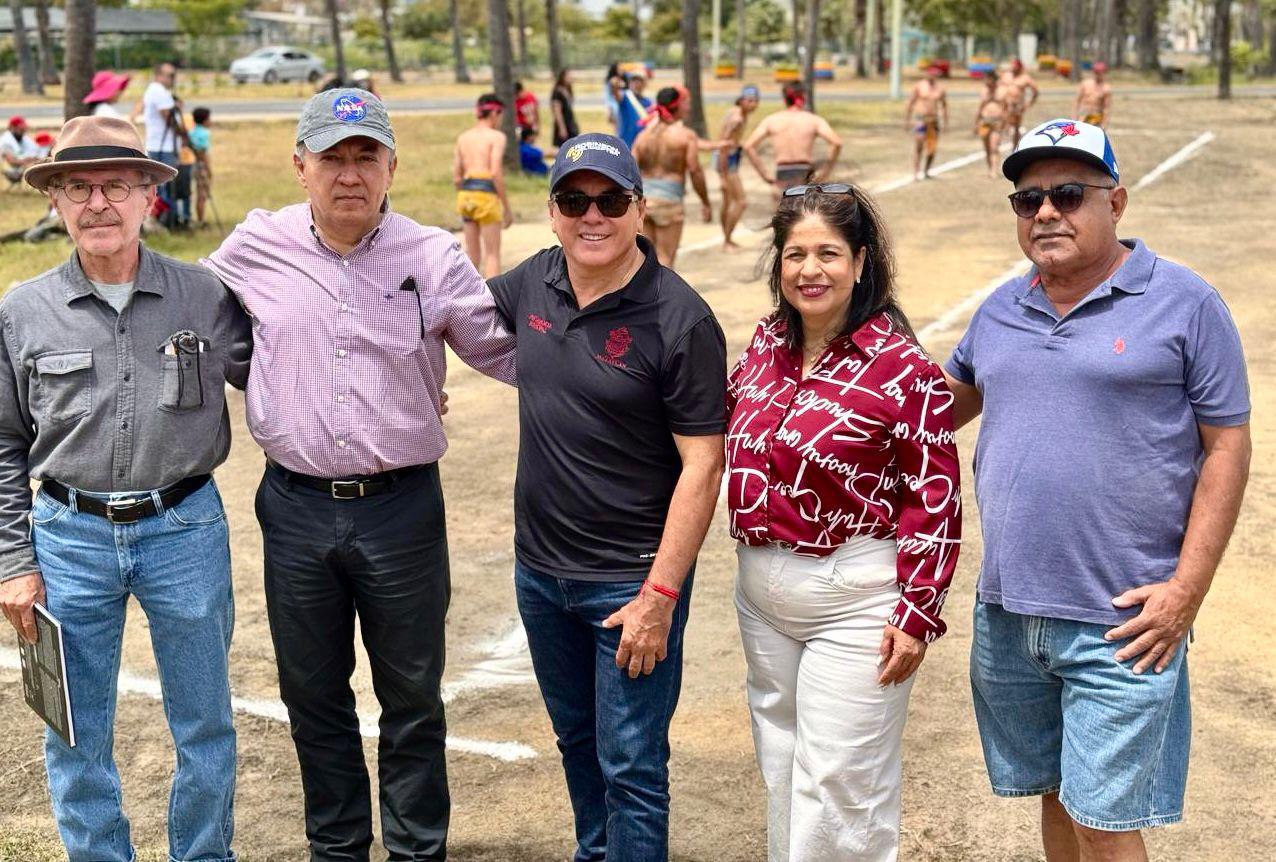 $!Realizan en Mazatlán el juego del Ulama ante la llegada del Eclipse Total de Sol