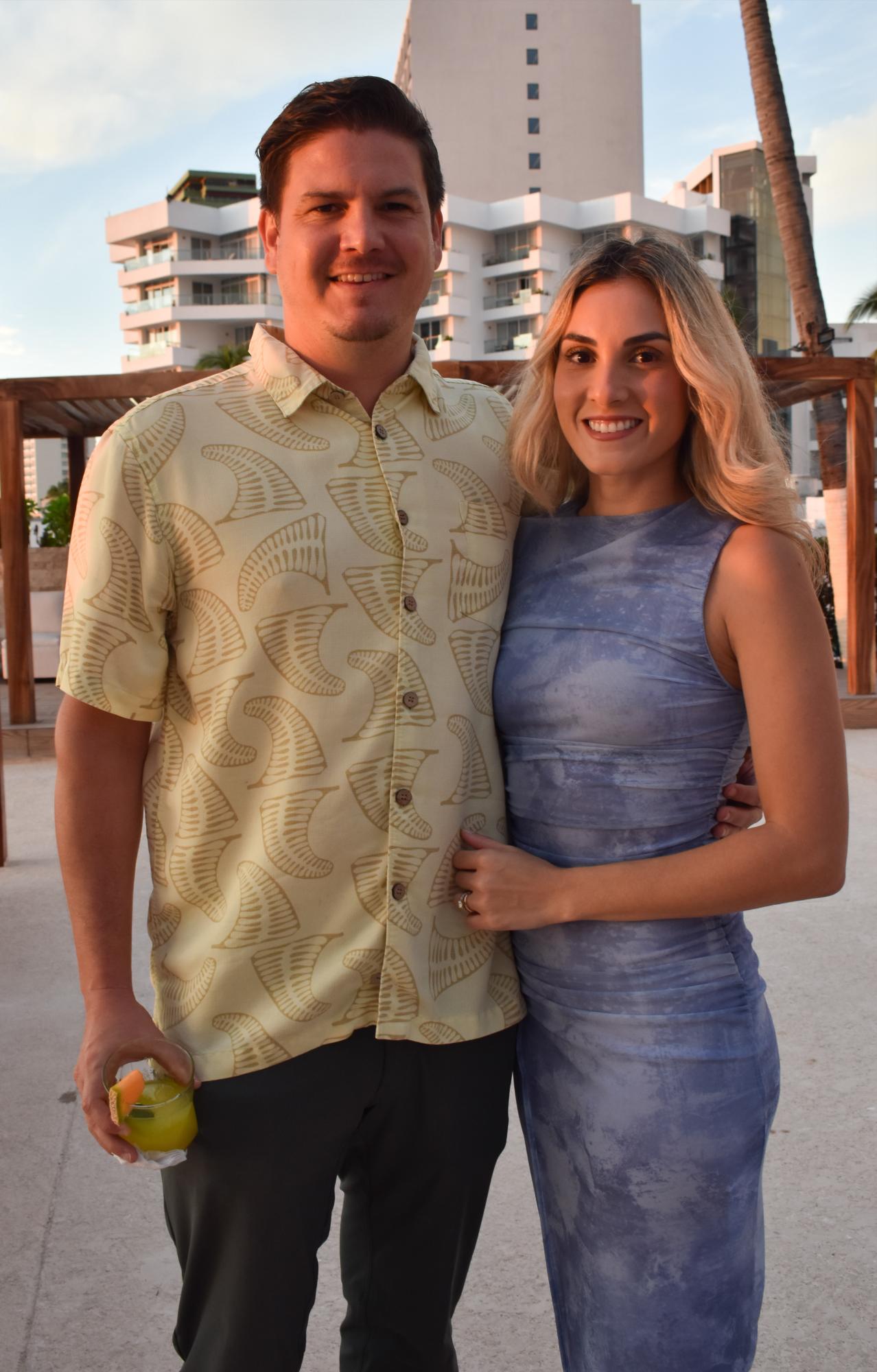 $!Isaac Urquijo y Gloria Frías de Urquijo.