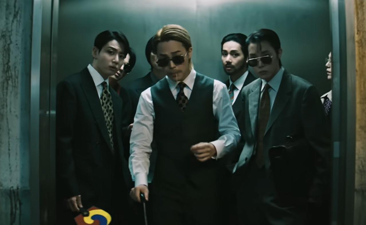 $!En el video de ‘2.0’ hacen un homenaje a la película coreana ‘Oldboy’.