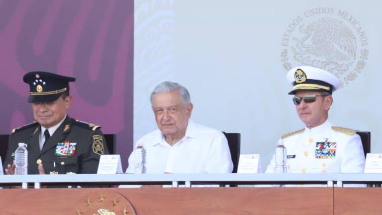 Andrés Manuel López Obrador, en la conmemoración del Día de la Bandera.